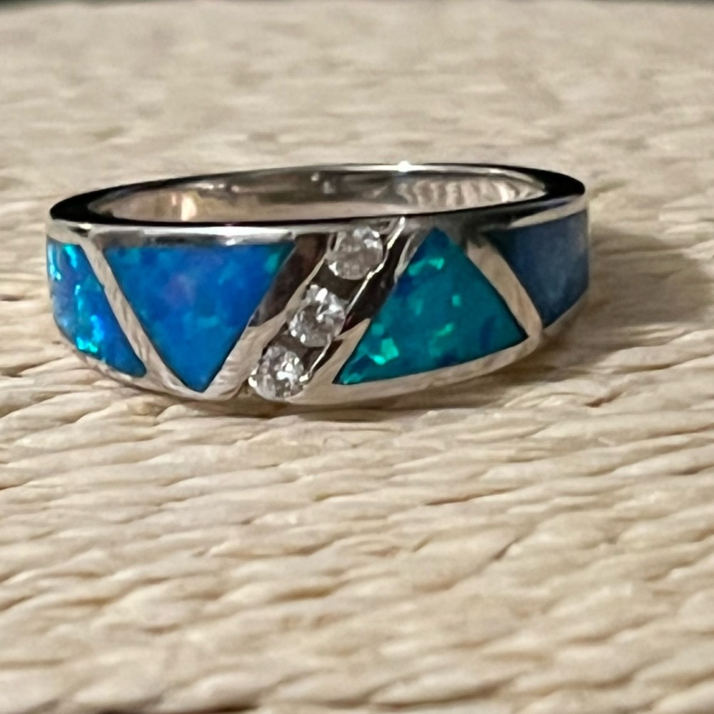 BLUE FIRE OPAL LAB GROWN STERLING SILVER WHITE ROUND TOPAZ STONE RING - Picture 8 of 13